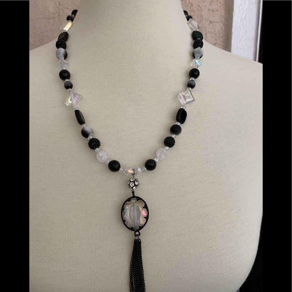 Gorgeous Black Necklace